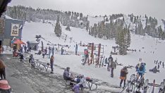 Amerika -Kaliforniya -Skyline Bear Valley Mountain Resort Kayak merkezi